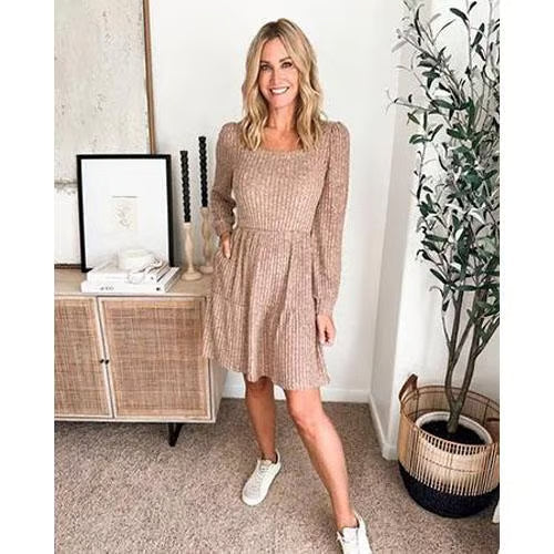 🍂Automne 2025 Nouveau style 49 % de réduction⏰Robe côtelée à encolure carrée et manches lanternes pour femme