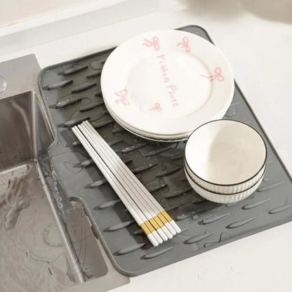 Protection de plan de travail en silicone anti-éclaboussures – Tapis résistant à la chaleur et antidérapant pour un séchage sans gouttes