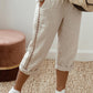 Pantalon d'été capri pour femme avec détails en dentelle