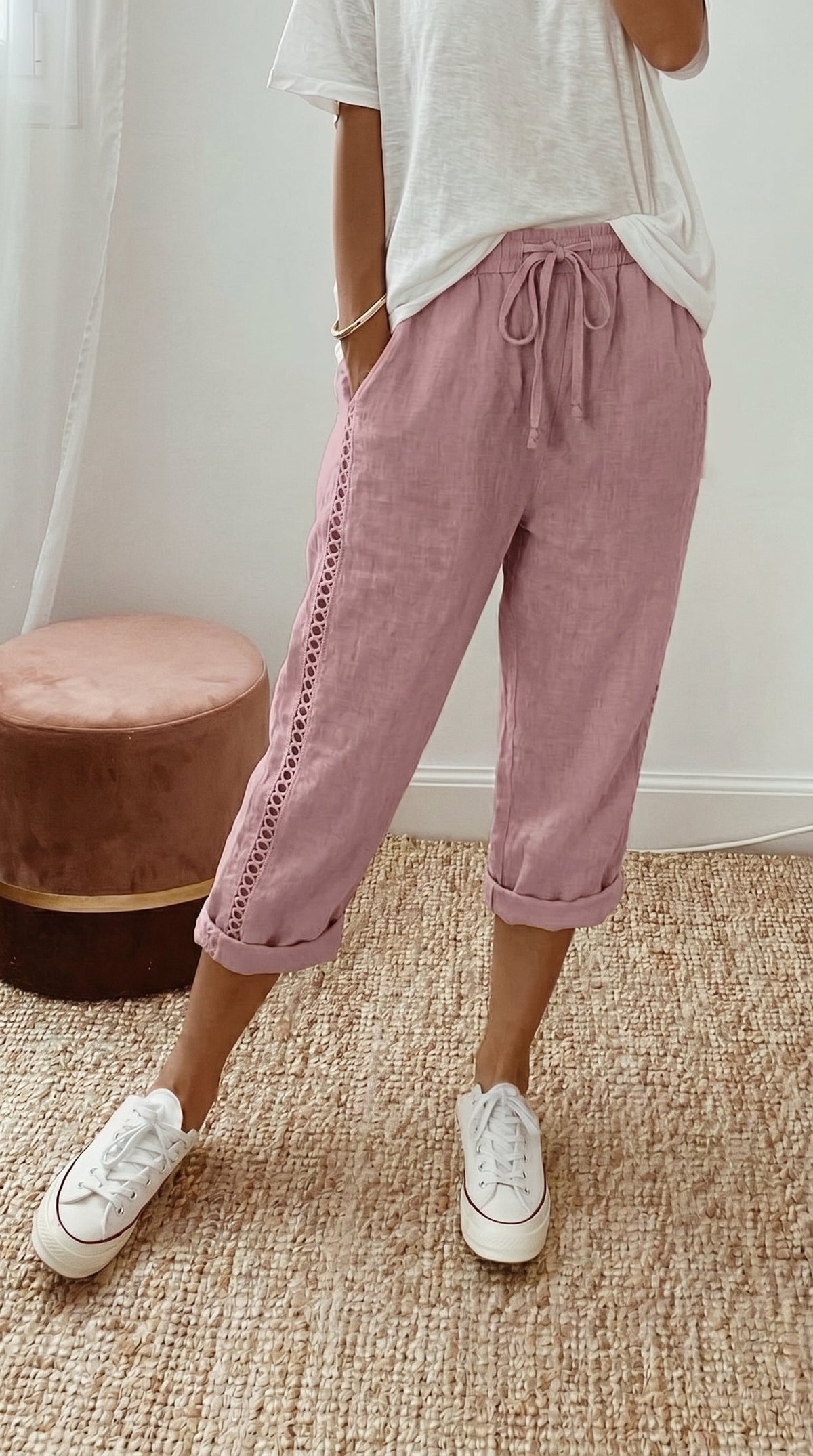 Pantalon d'été capri pour femme avec détails en dentelle