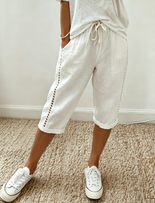 Pantalon d'été capri pour femme avec détails en dentelle