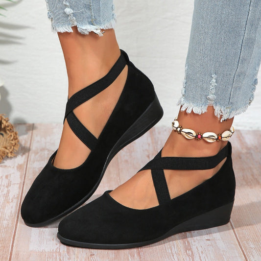 Chaussures élégantes à semelle compensée basse avec bride élastique et couleur unie