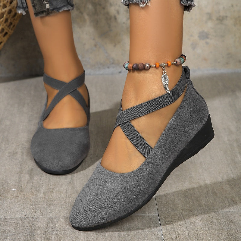 Chaussures élégantes à semelle compensée basse avec bride élastique et couleur unie