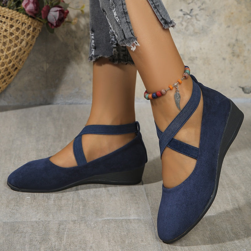 Chaussures élégantes à semelle compensée basse avec bride élastique et couleur unie