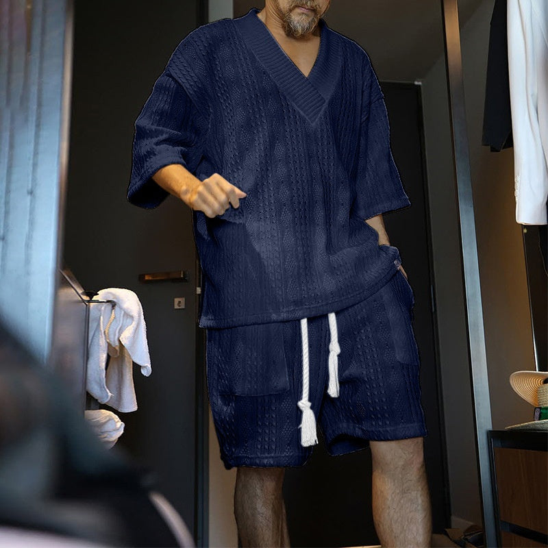 Ensemble Décontracté de Deux Pièces en Couleur Unie pour Hommes – T-shirt à Manches Courtes et Col en V & Short