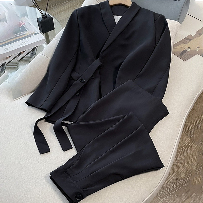 Ensemble 2 pièces formel pour femme : blazer noué sur le devant et pantalon à jambes larges