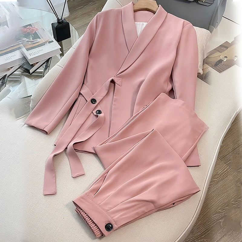 Ensemble 2 pièces formel pour femme : blazer noué sur le devant et pantalon à jambes larges