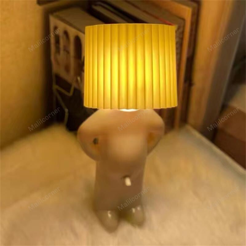🎅60 % de réduction !🎁Lampe de table créative « Garçon coquin »