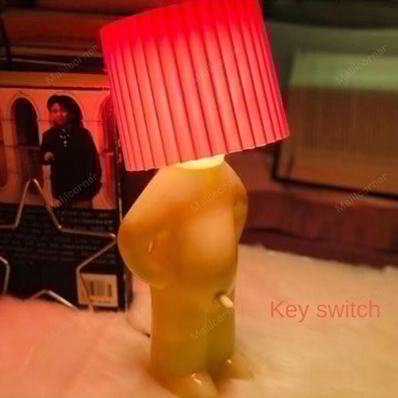 🎅60 % de réduction !🎁Lampe de table créative « Garçon coquin »