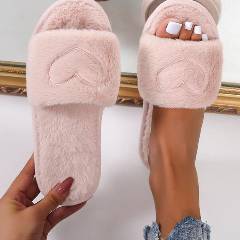 Chaussons d'intérieur en peluche avec motif cœur