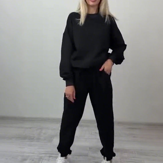 Ensemble 2 pièces pour femme comprenant un pull chaud et un pantalon