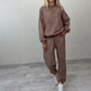 Ensemble 2 pièces pour femme comprenant un pull chaud et un pantalon