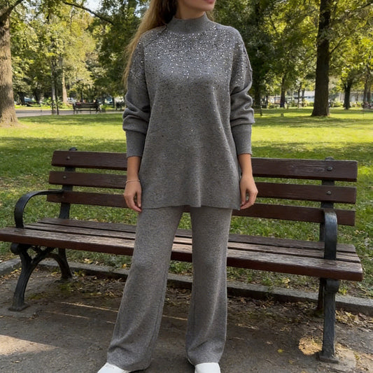 Ensemble pull et pantalon en tricot orné de strass