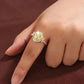 Bague élégante avec emblème de la Vierge Marie