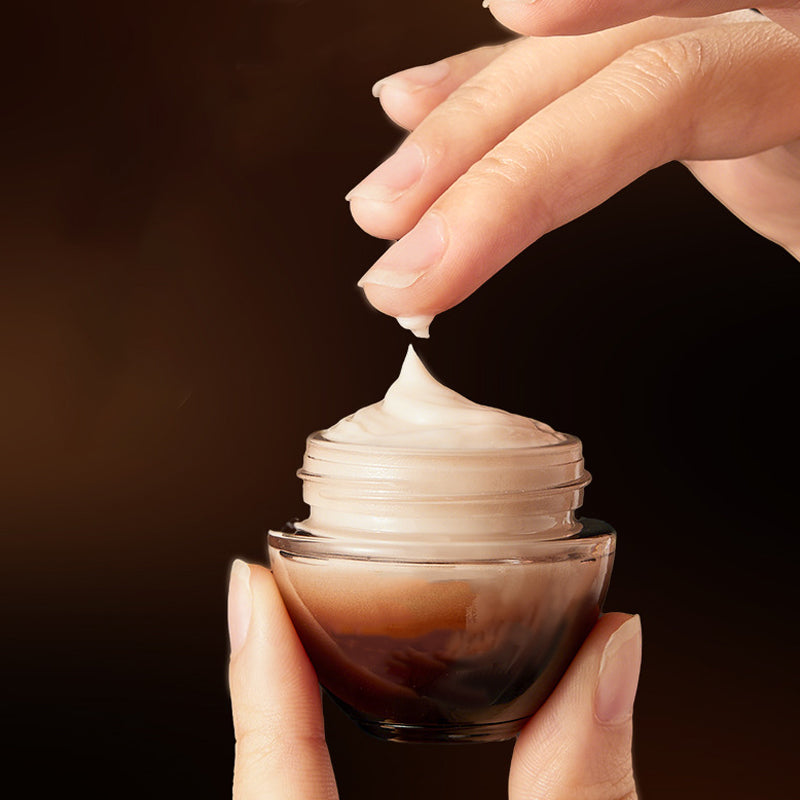 Masque contour des yeux anti-rides au caviar de luxe