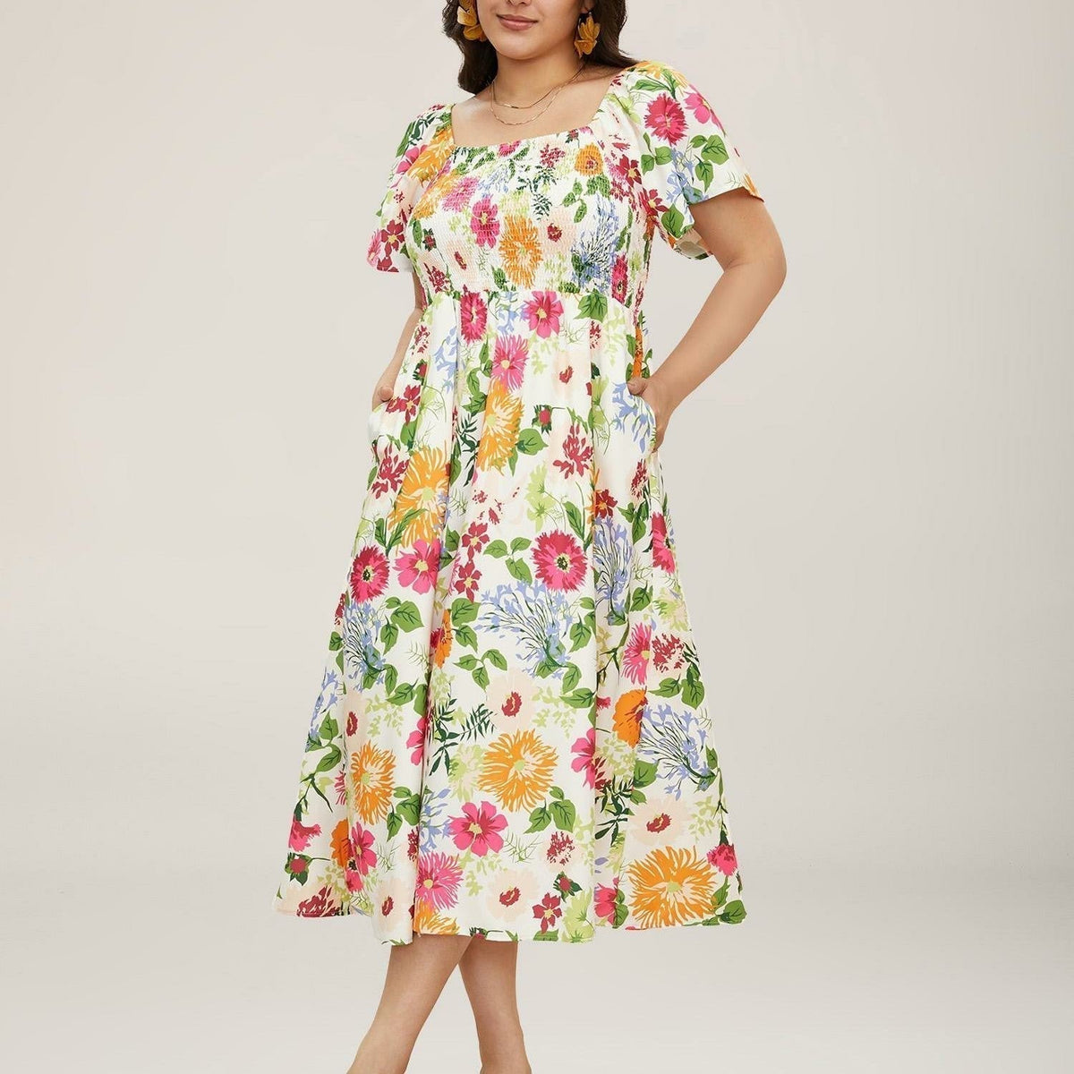 ⏰Soldes d'été : 67 % de réduction💃Robe midi à fleurs, col carré et smocks, avec poches
