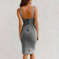 👖 OFFRE À DURÉE LIMITÉE : 50 % DE RÉDUCTION ! ✨ Robe en jean pour femme à épaules dénudées – encolure en V, coupe fluide, style bohème 🌼