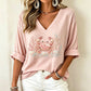 T-shirt imprimé à col en V pour femme